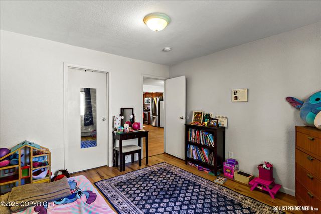 8510 Moss Court, Anchorage, AK 99504