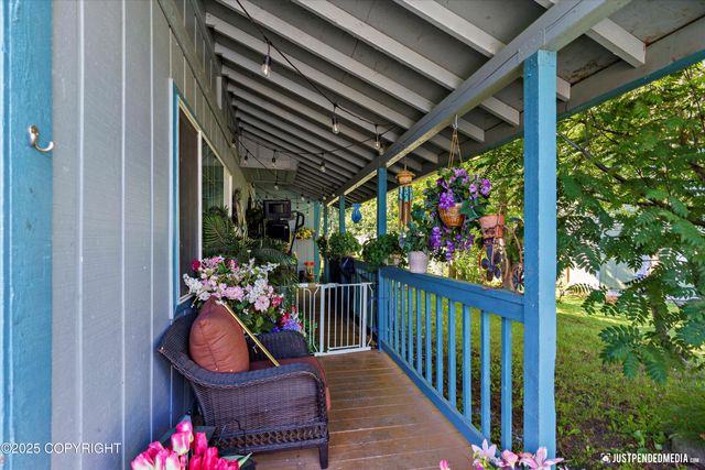 8510 Moss Court, Anchorage, AK 99504