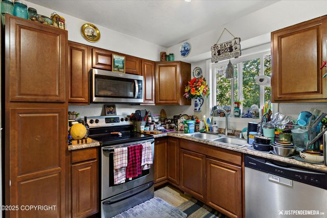 8510 Moss Court, Anchorage, AK 99504