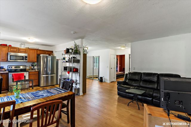 8510 Moss Court, Anchorage, AK 99504