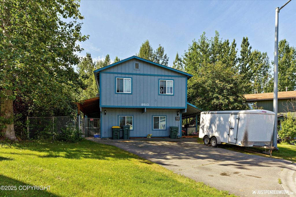 8510 Moss Court, Anchorage, AK 99504