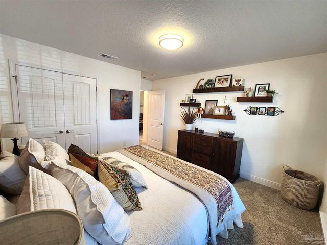 5902 Creek Side Cir, Pensacola, FL 32504