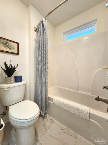 5902 Creek Side Cir, Pensacola, FL 32504