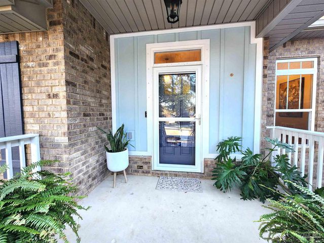 5902 Creek Side Cir, Pensacola, FL 32504