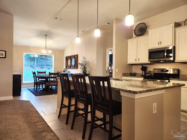 5902 Creek Side Cir, Pensacola, FL 32504