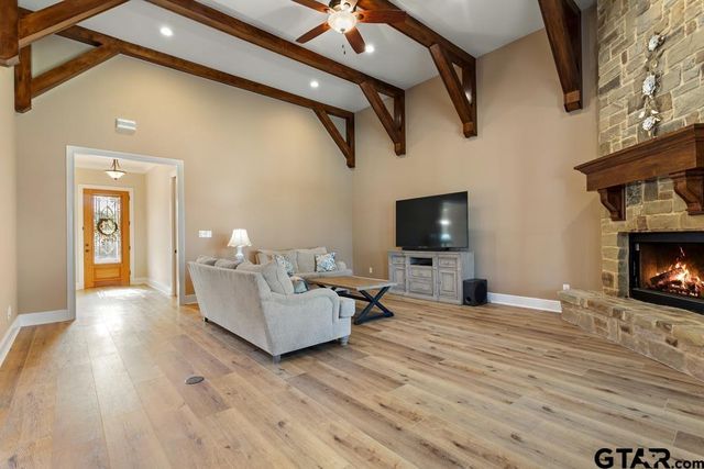 610 FM 2010, Chandler, TX 75758