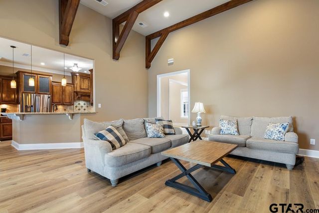 610 FM 2010, Chandler, TX 75758