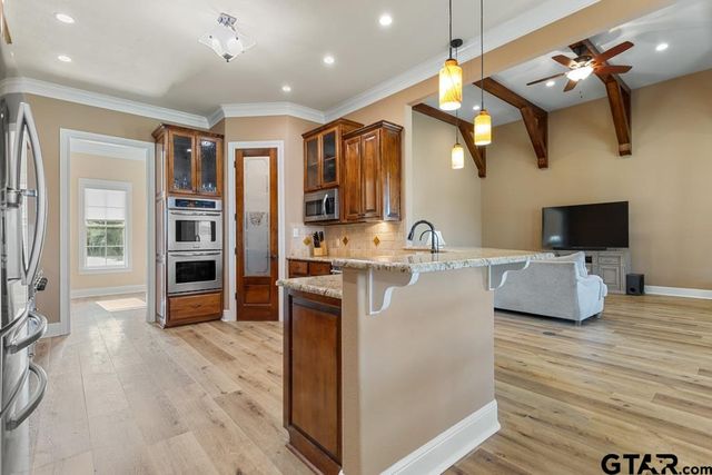 610 FM 2010, Chandler, TX 75758