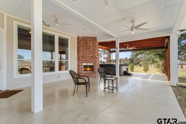 610 FM 2010, Chandler, TX 75758