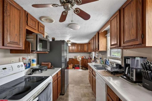 37 Water Spaniel Lane, Carrollton, GA 30116