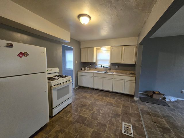 1119 Cass Street, Gary, IN 46403