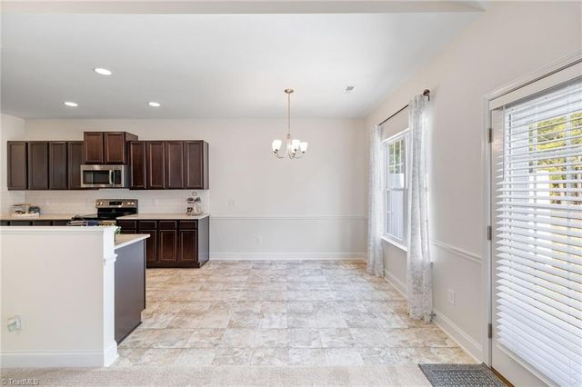 5122 Moseley Drive, Clemmons, NC 27012