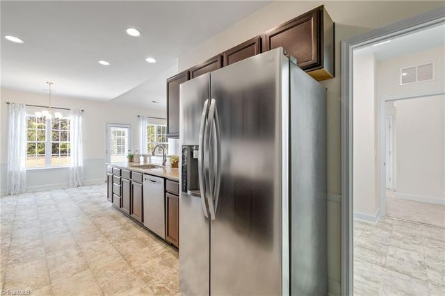 5122 Moseley Drive, Clemmons, NC 27012