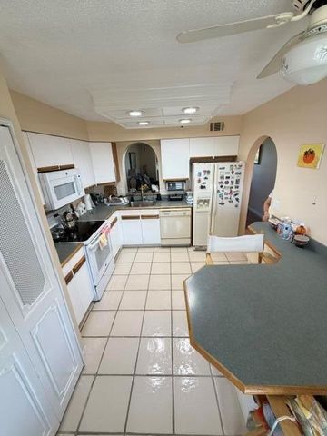 4570 NW 18th Avenue 606, Deerfield Beach, FL 33064
