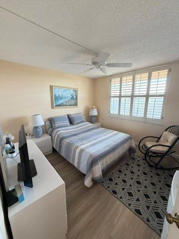 4570 NW 18th Avenue 606, Deerfield Beach, FL 33064