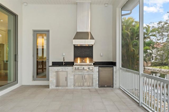 423 S ROYAL POINCIANA DRIVE, Tampa, FL 33609