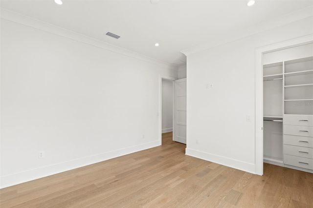 423 S ROYAL POINCIANA DRIVE, Tampa, FL 33609