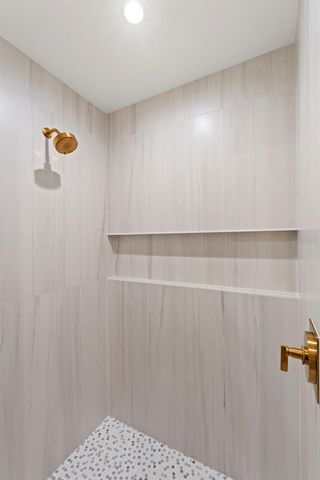 423 S ROYAL POINCIANA DRIVE, Tampa, FL 33609