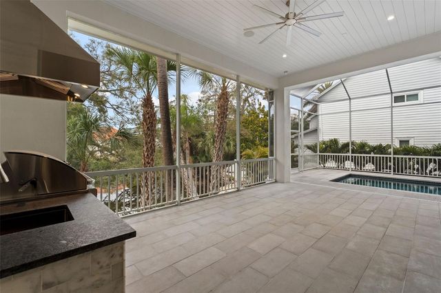 423 S ROYAL POINCIANA DRIVE, Tampa, FL 33609