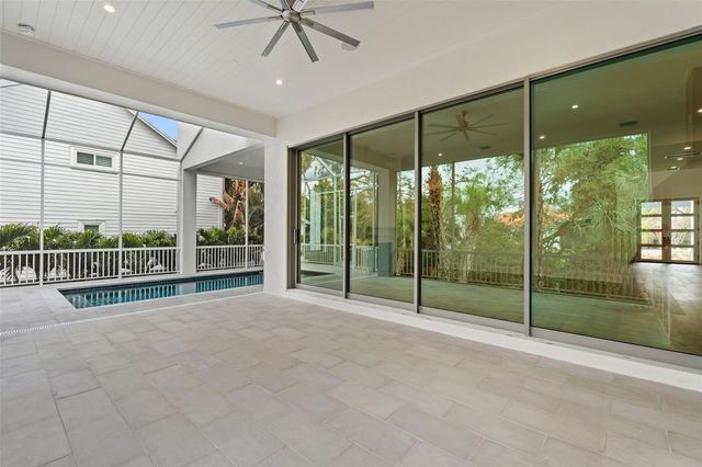 423 S ROYAL POINCIANA DRIVE, Tampa, FL 33609