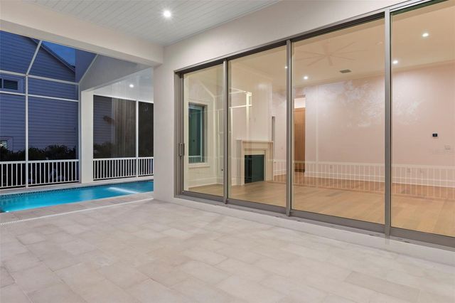 423 S ROYAL POINCIANA DRIVE, Tampa, FL 33609