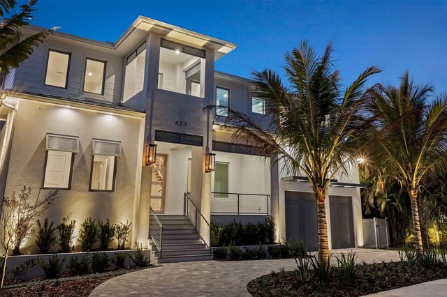 423 S ROYAL POINCIANA DRIVE, Tampa, FL 33609