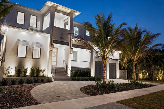 423 S ROYAL POINCIANA DRIVE, Tampa, FL 33609