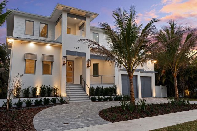 423 S ROYAL POINCIANA DRIVE, Tampa, FL 33609