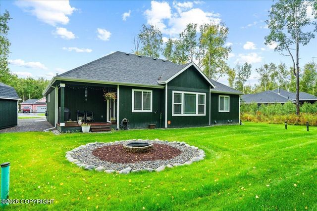 8603 E Dancing Lights Drive, Wasilla, AK 99645