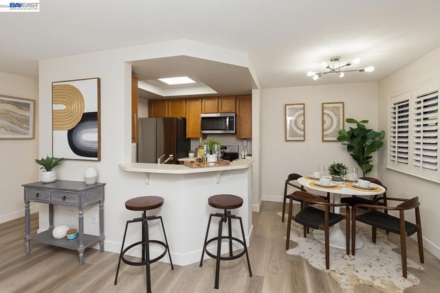 2513 lucy lane b, Walnut Creek, CA 94595