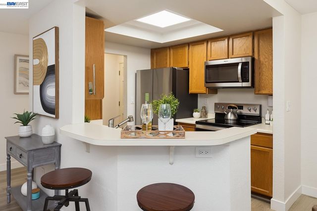 2513 lucy lane b, Walnut Creek, CA 94595