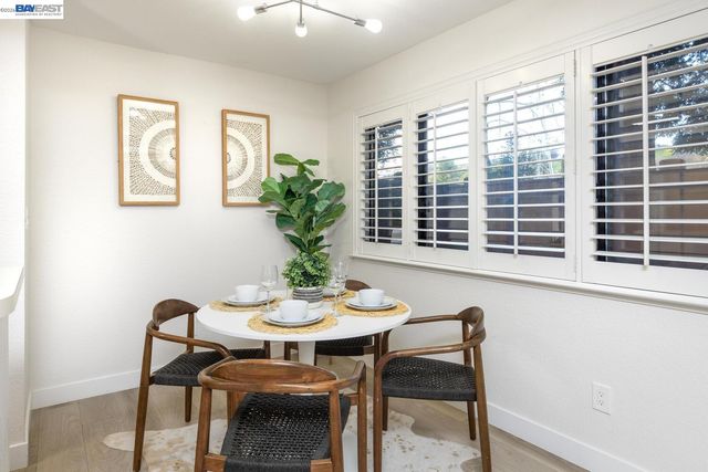 2513 lucy lane b, Walnut Creek, CA 94595