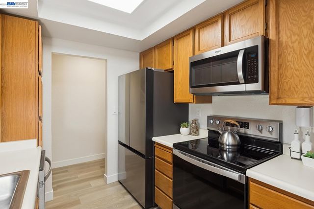 2513 lucy lane b, Walnut Creek, CA 94595