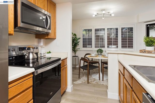 2513 lucy lane b, Walnut Creek, CA 94595