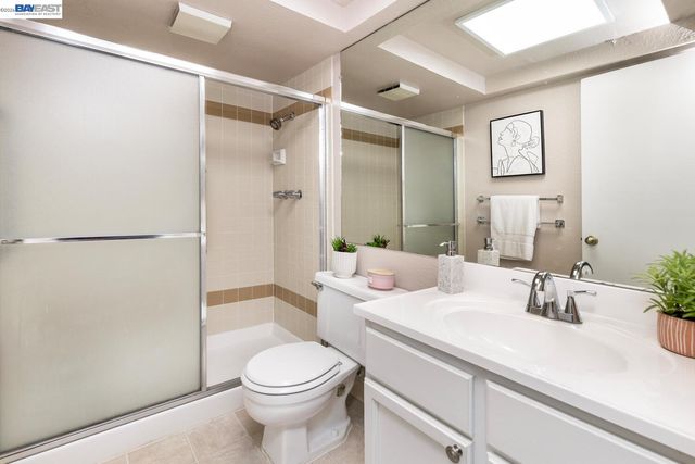 2513 lucy lane b, Walnut Creek, CA 94595