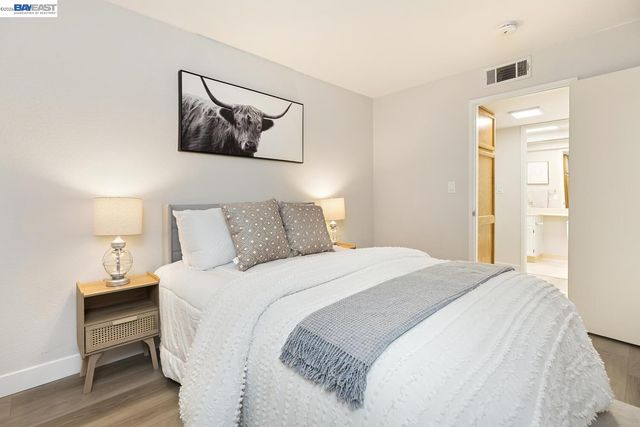 2513 lucy lane b, Walnut Creek, CA 94595