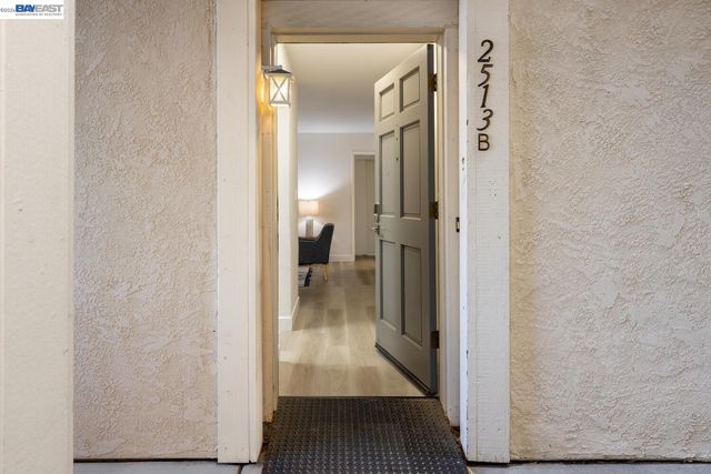 2513 lucy lane b, Walnut Creek, CA 94595