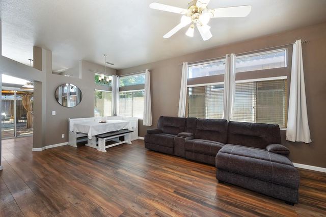 3435 Skyward Ct, Sacramento, CA 95827
