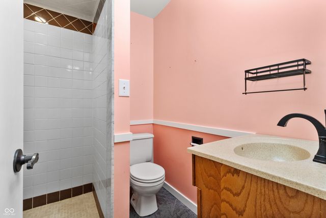 320 W 12th Street, Anderson, IN 46016