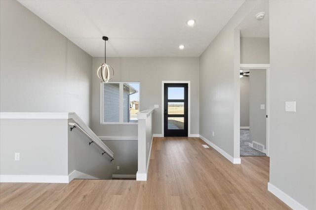 4995 COUNCIL POINTE Road, Council Bluffs, IA 51501