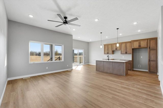 4995 COUNCIL POINTE Road, Council Bluffs, IA 51501