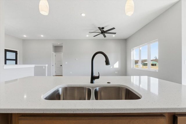 4995 COUNCIL POINTE Road, Council Bluffs, IA 51501