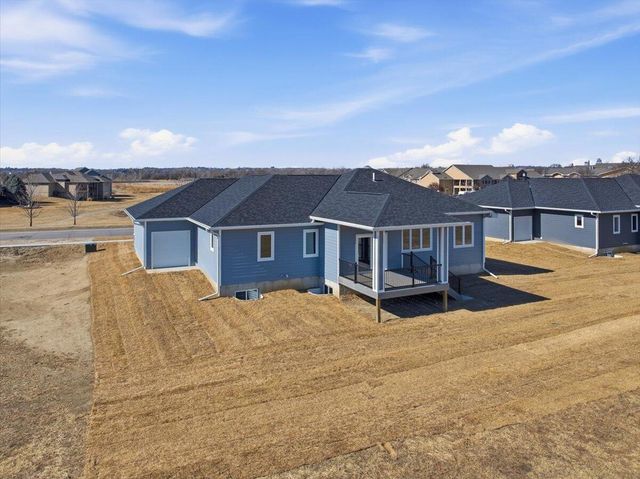 4995 COUNCIL POINTE Road, Council Bluffs, IA 51501