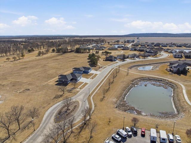 4995 COUNCIL POINTE Road, Council Bluffs, IA 51501