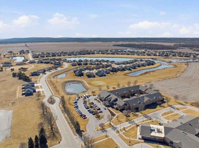 4995 COUNCIL POINTE Road, Council Bluffs, IA 51501