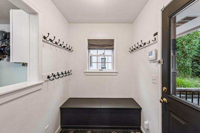 4000 Abbott Avenue S, Minneapolis, MN 55410