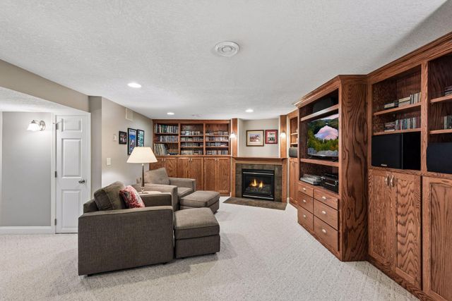 4000 Abbott Avenue S, Minneapolis, MN 55410