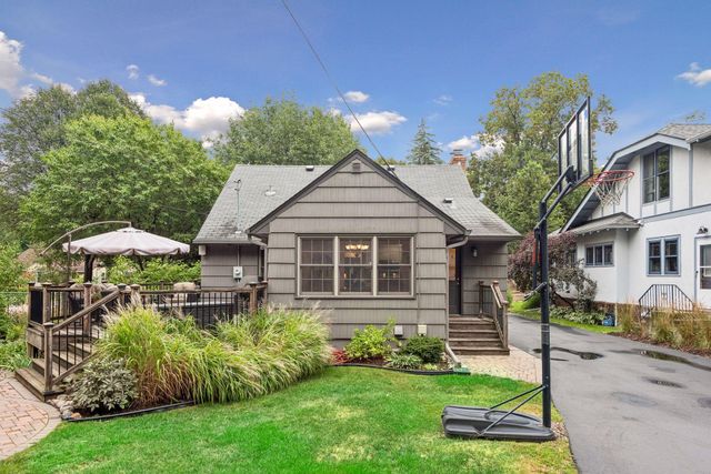 4000 Abbott Avenue S, Minneapolis, MN 55410