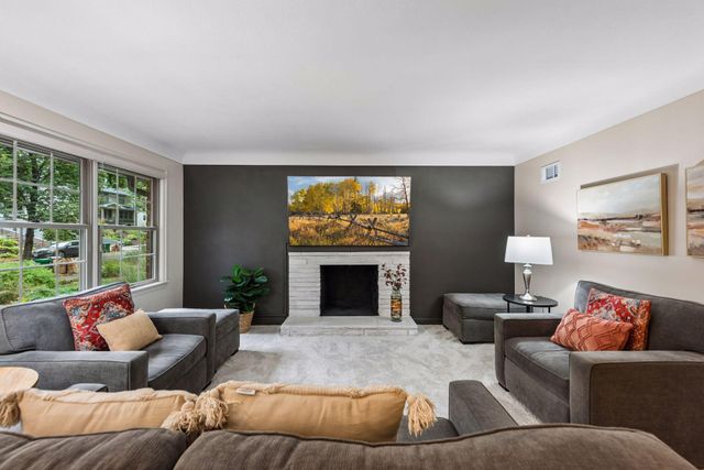 4000 Abbott Avenue S, Minneapolis, MN 55410