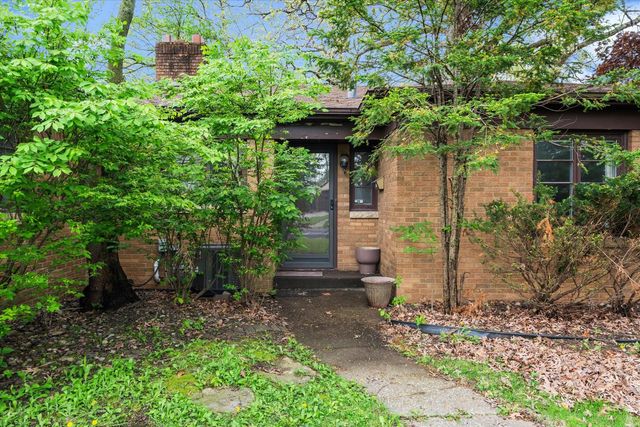 1070 20th Avenue, East Moline, IL 61244
